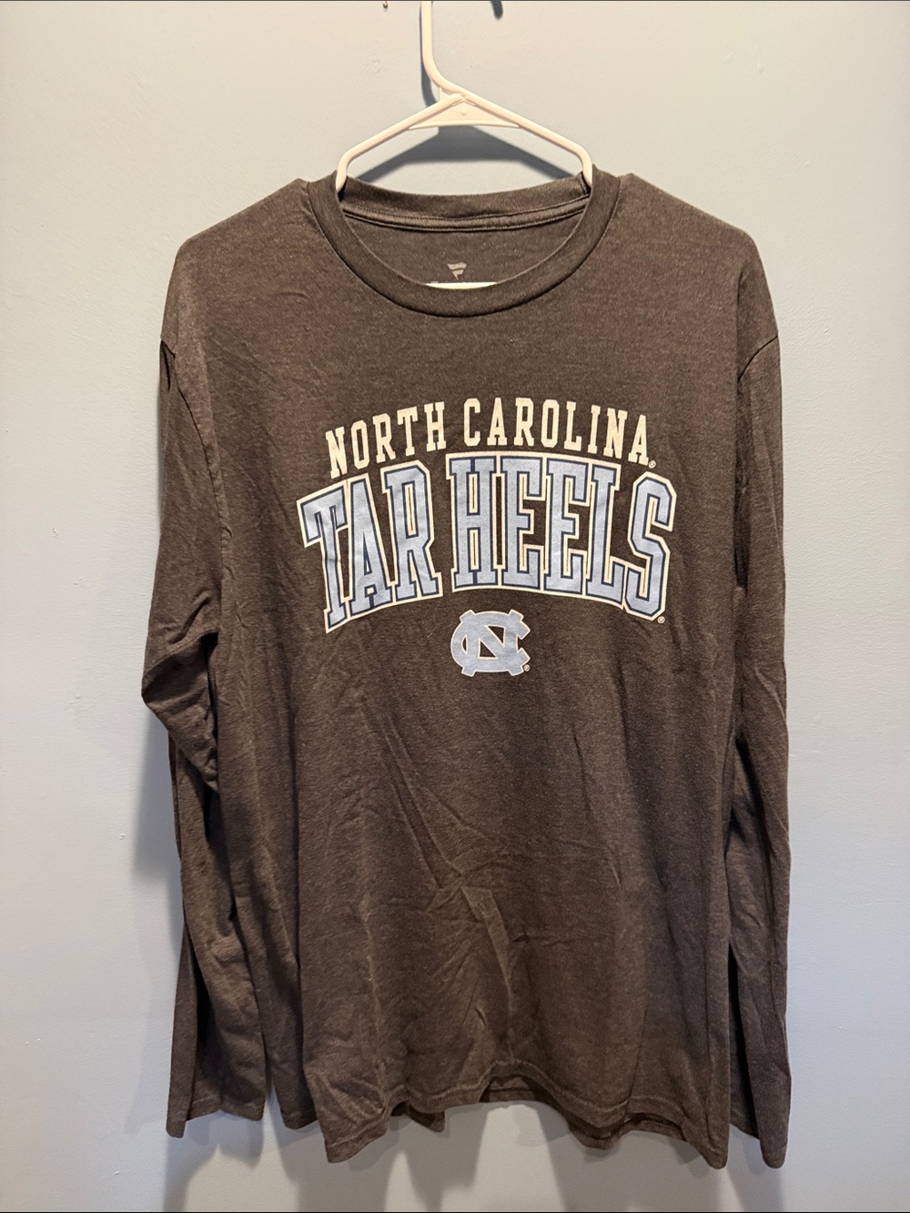 North Carolina Tar Heels Fanatics Grey Long Sleeve Tee